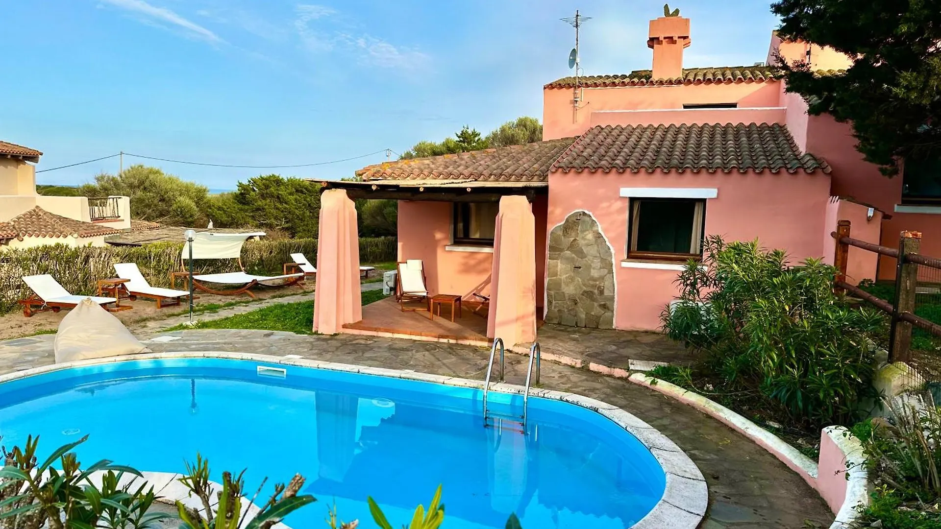 Contacten van Villa Lumie Stintino
